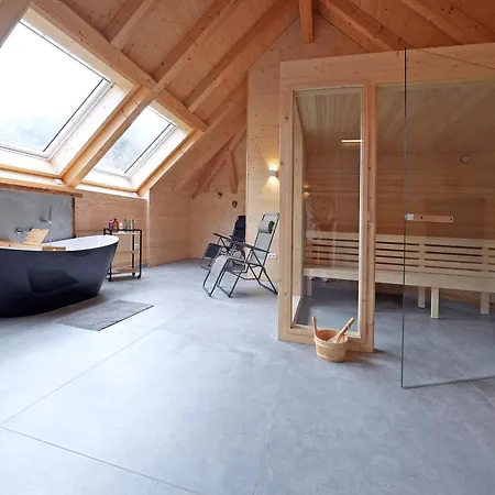 Living Timeless- Haldenhof Loft, Luxus Schwarzwald-retreat Mit Sauna Fuer Bis Zu 12 Personen * Simonswald