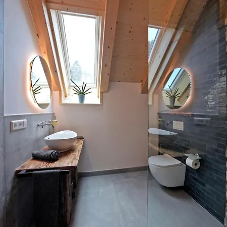 Living Timeless- Haldenhof Loft, Luxus Schwarzwald-retreat Mit Sauna Fuer Bis Zu 12 Personen