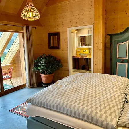 Living Timeless- Haldenhof Loft, Luxus Schwarzwald-retreat Mit Sauna Fuer Bis Zu 12 Personen Chalet *
