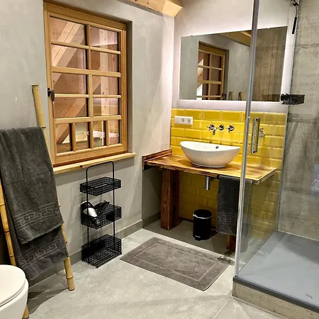 Living Timeless- Haldenhof Loft, Luxus Schwarzwald-retreat Mit Sauna Fuer Bis Zu 12 Personen * Simonswald