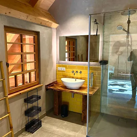 Living Timeless- Haldenhof Loft, Luxus Schwarzwald-retreat Mit Sauna Fuer Bis Zu 12 Personen Chalet Simonswald