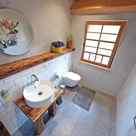 Living Timeless- Haldenhof Loft, Luxus Schwarzwald-retreat Mit Sauna * Simonswald